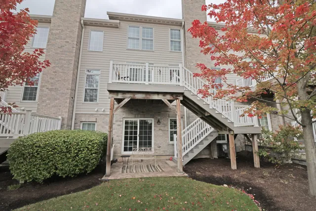 $800,000 | 5918 Flagg Creek Lane, Western Springs, IL 60558