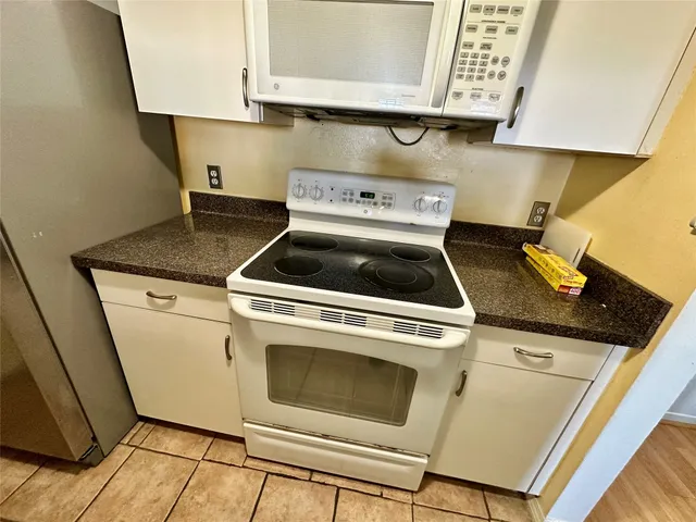 $139,000 | 2121 Hepburn Street, Unit 808, Houston, TX 77054