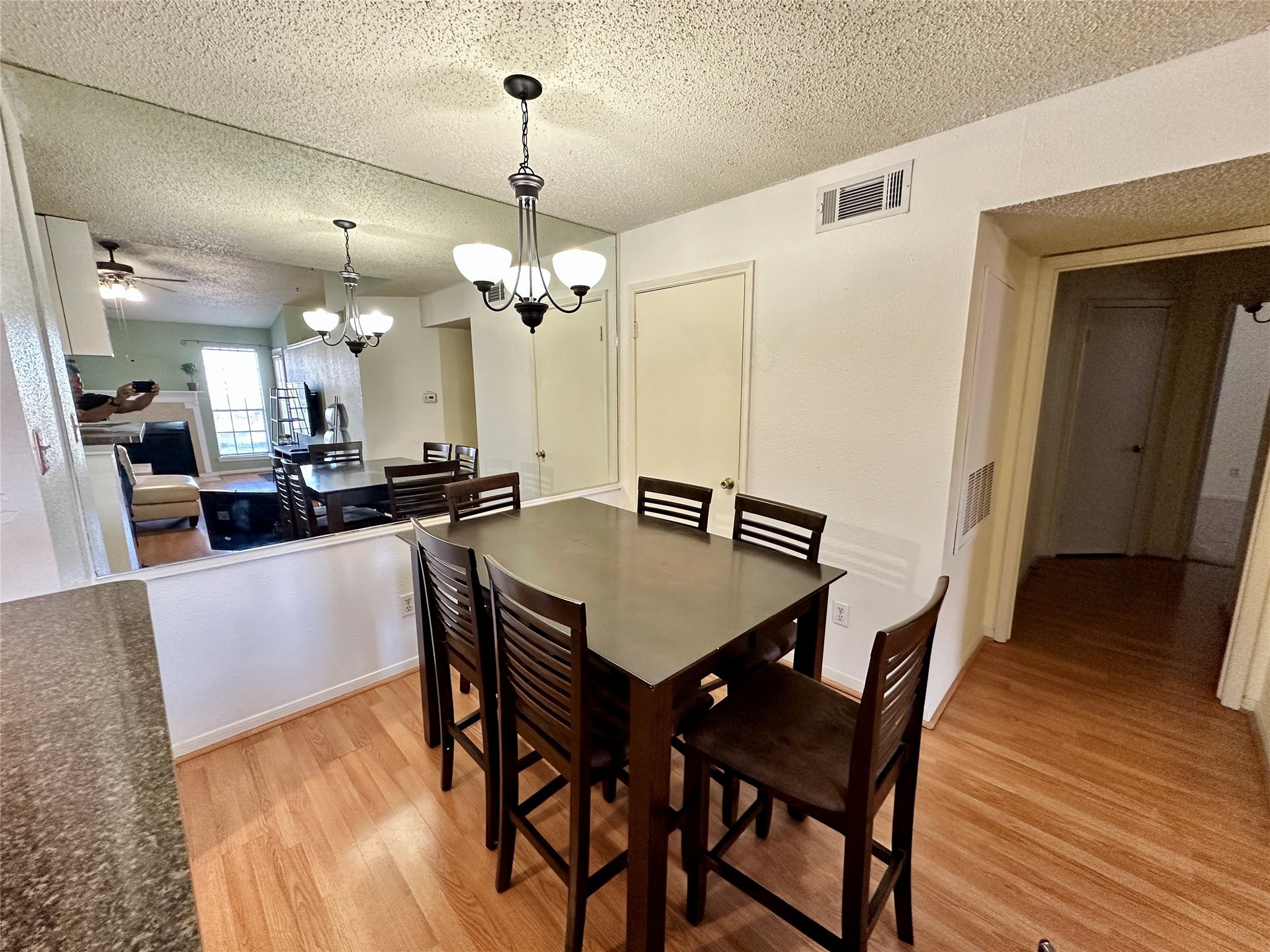 2121 Hepburn Street, Unit 808 Houston, TX 77054 - Photo 3 of 20 Dining room