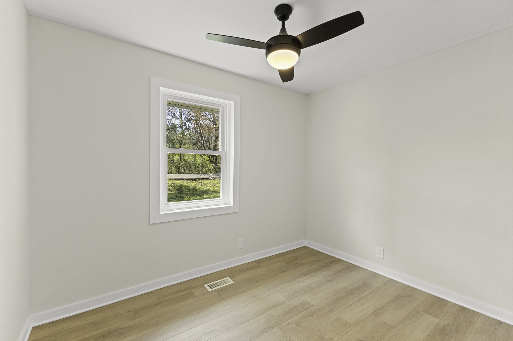 123 Hogin Road Dickson, TN 37055 - Photo 12 of 26