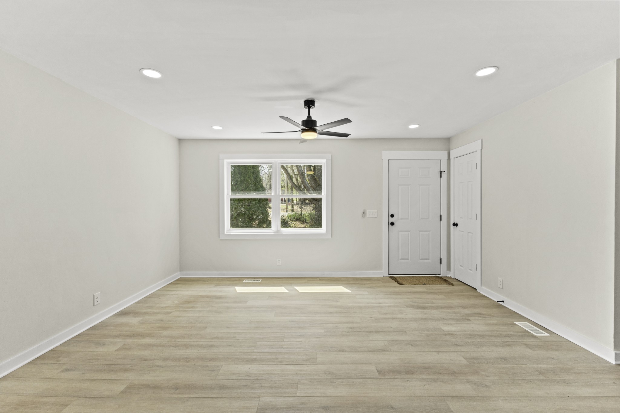 123 Hogin Road Dickson, TN 37055 - Photo 3 of 26