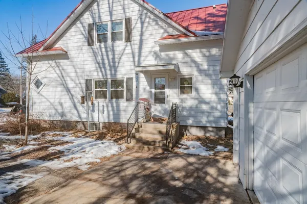$249,900 | 215 North Oxford Street, Wautoma, WI 54982