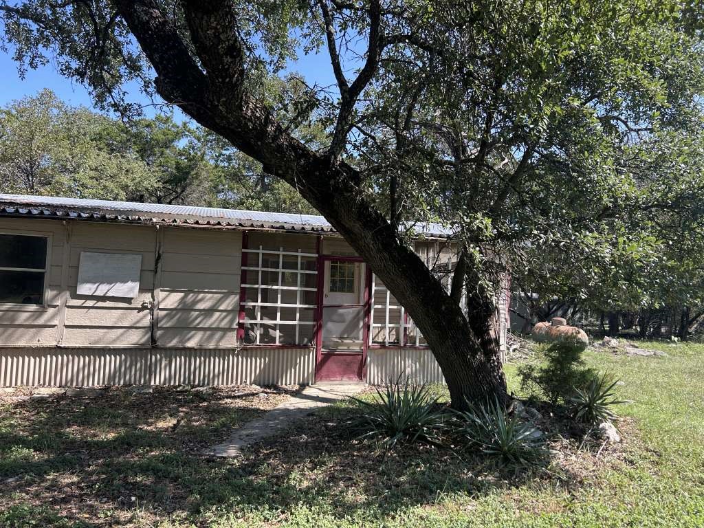 3 Quail Loop Belton, TX 76513 - Photo 2 of 12 a view of backyard with green space