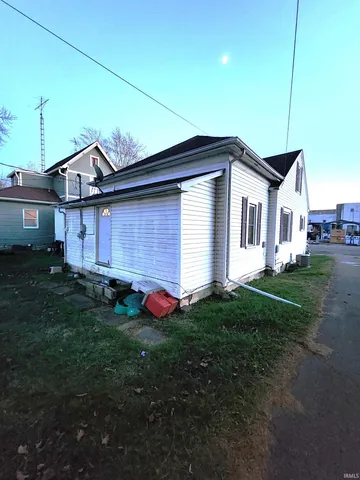 $64,995 | 219 West Church Street, Cambridge City, IN 47327