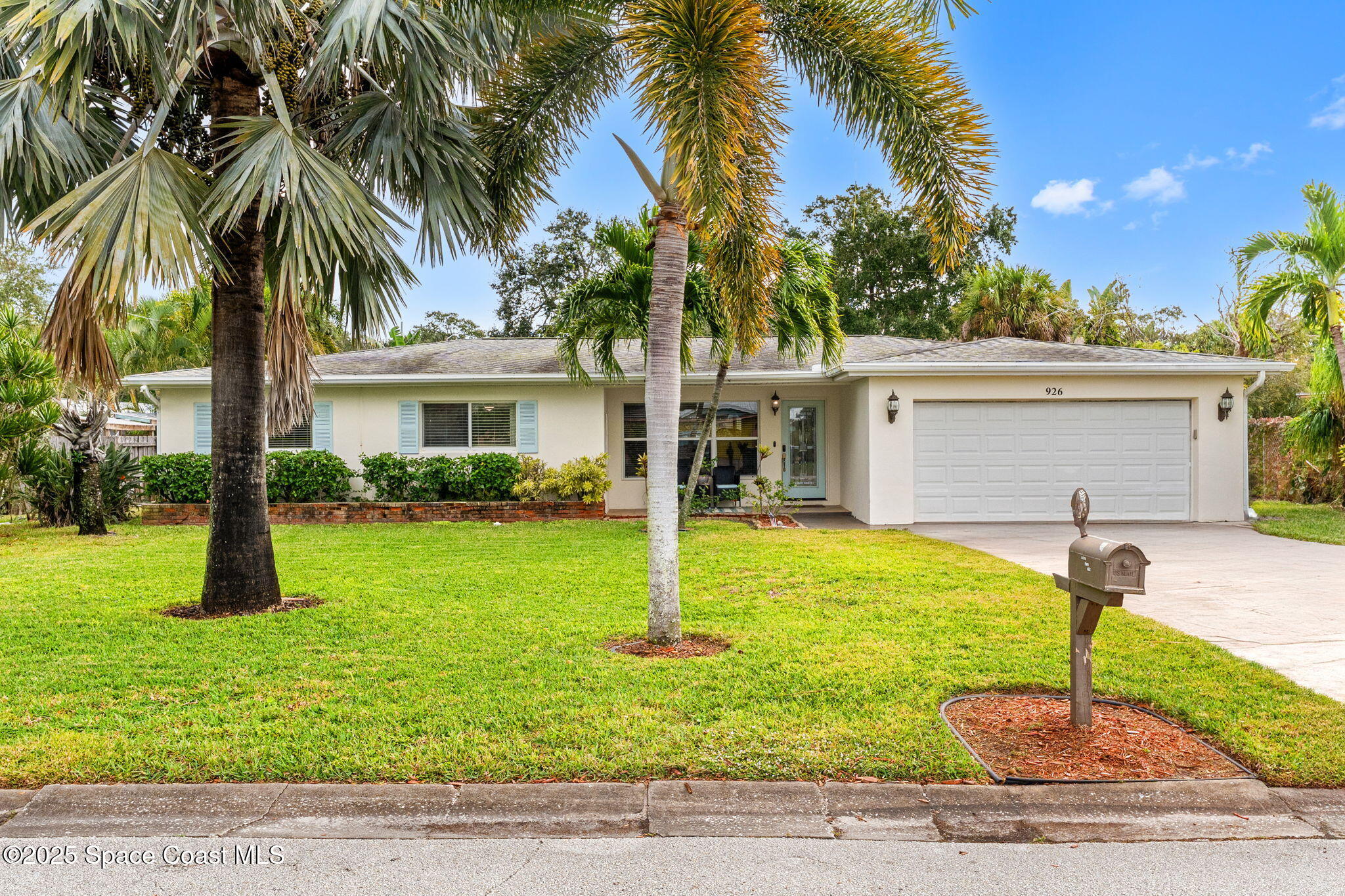 926 Santa Cruz Road Cocoa Beach, FL 32931 - Photo 2 of 43 DSC00564 (2)