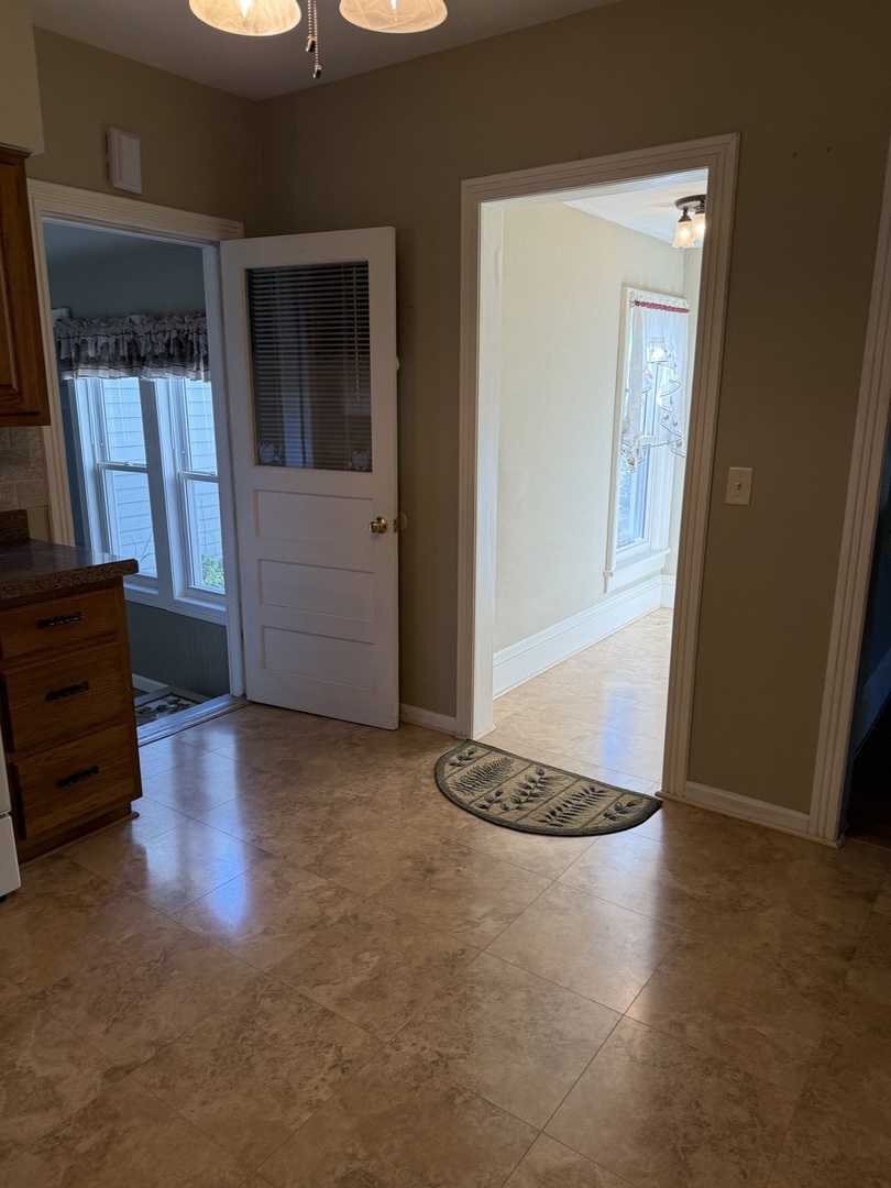 7707 Highway 20 Freeport, IL 61032 - Photo 20 of 47