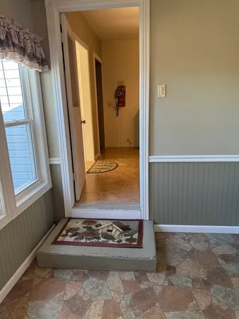 $185,000 | 7707 Highway 20, Freeport, IL 61032