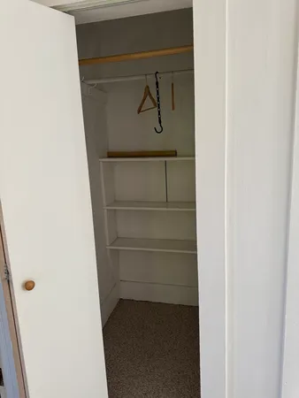 $185,000 | 7707 Highway 20, Freeport, IL 61032