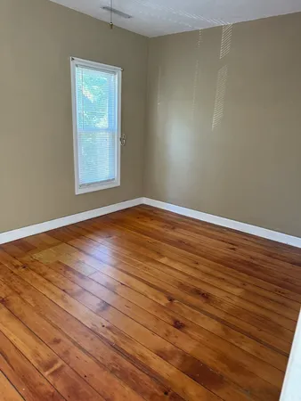 $185,000 | 7707 Highway 20, Freeport, IL 61032