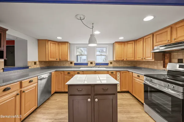 $375,000 | 2801 State Road, Richmond, MA 01254