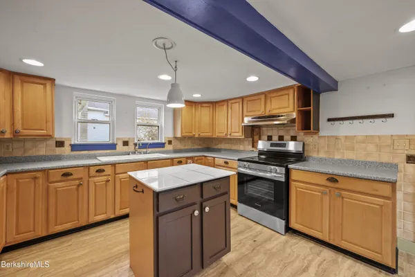 $375,000 | 2801 State Road, Richmond, MA 01254