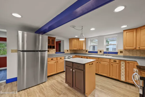 $375,000 | 2801 State Road, Richmond, MA 01254