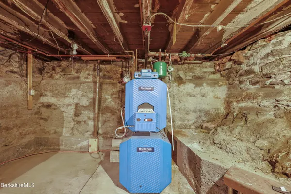 $375,000 | 2801 State Road, Richmond, MA 01254