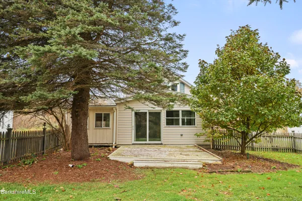 $375,000 | 2801 State Road, Richmond, MA 01254