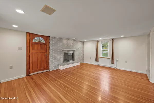 $375,000 | 2801 State Road, Richmond, MA 01254