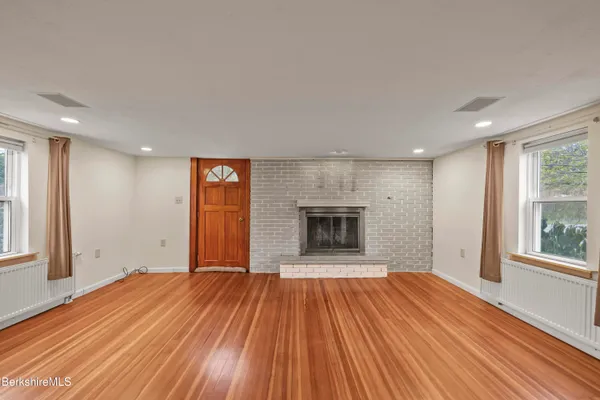 $375,000 | 2801 State Road, Richmond, MA 01254