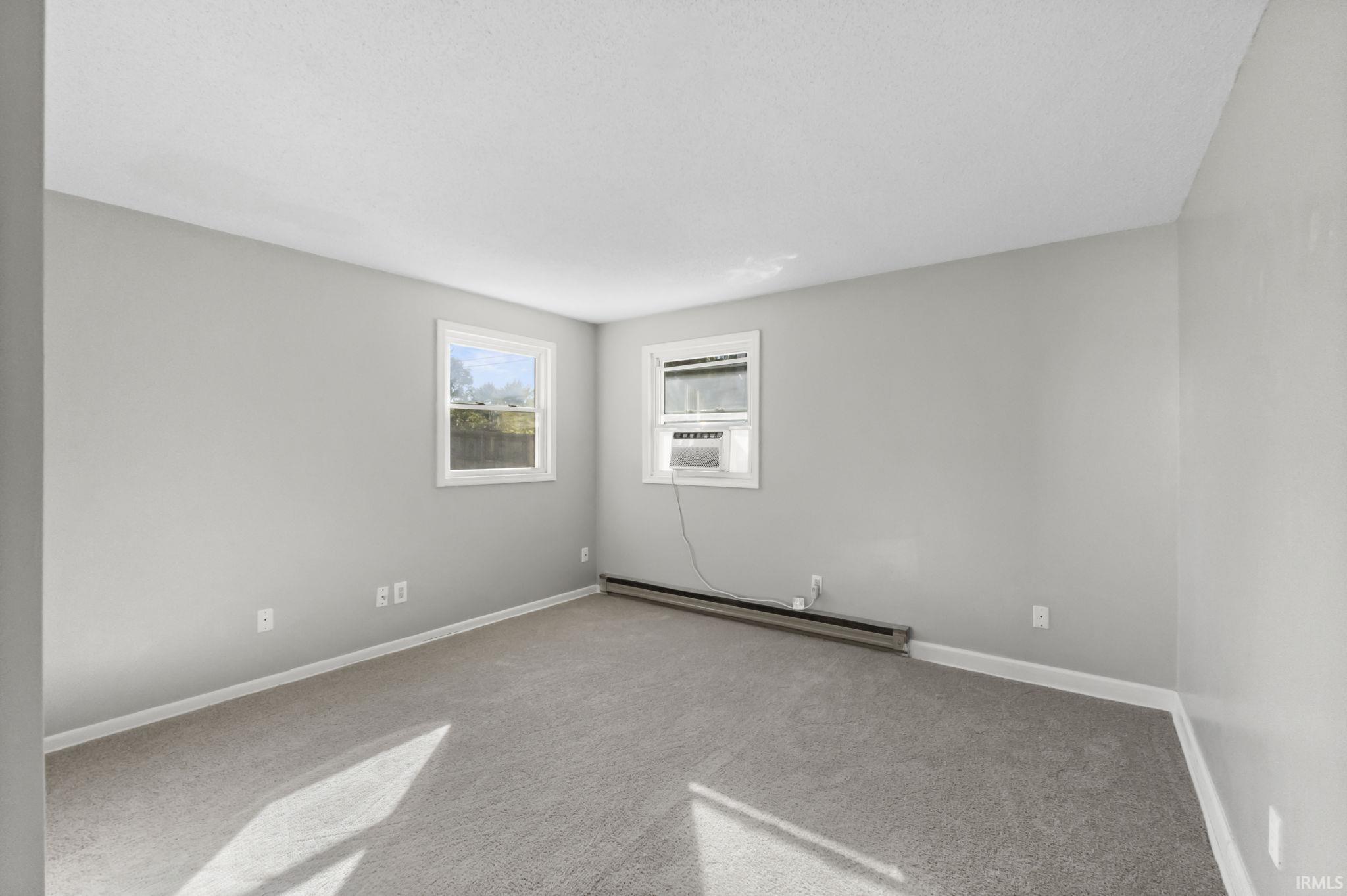 1431 Rabbit Run Huntertown, IN 46748 - Photo 17 of 35