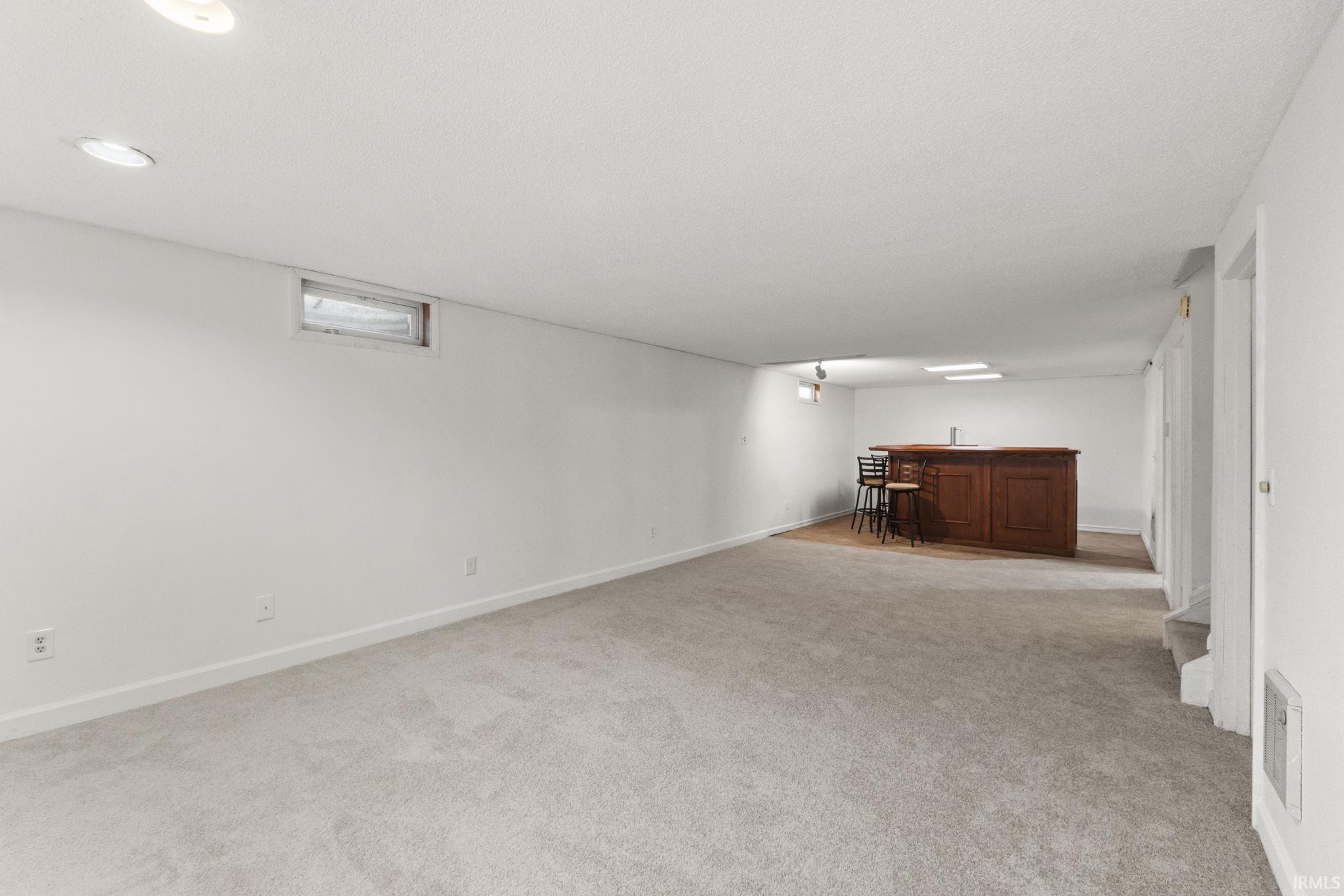 1431 Rabbit Run Huntertown, IN 46748 - Photo 24 of 35