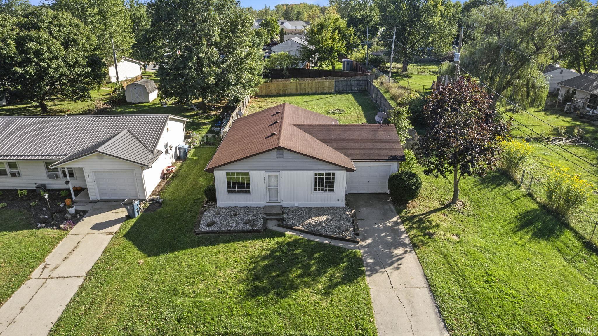 1431 Rabbit Run Huntertown, IN 46748 - Photo 4 of 35