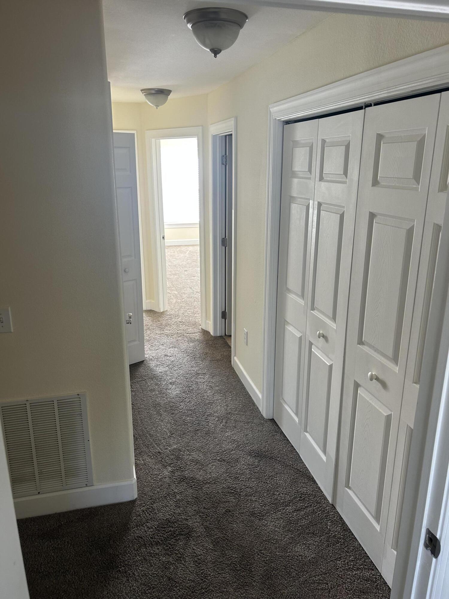 17 Bald Eagle Court, Unit 6G Santa Rosa Beach, FL 32459 - Photo 6 of 12 a view of a hallway
