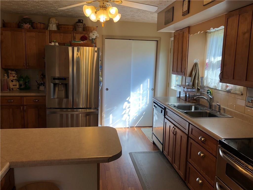 11392 North Division Road Fountaintown, IN 46130 - Photo 4 of 19