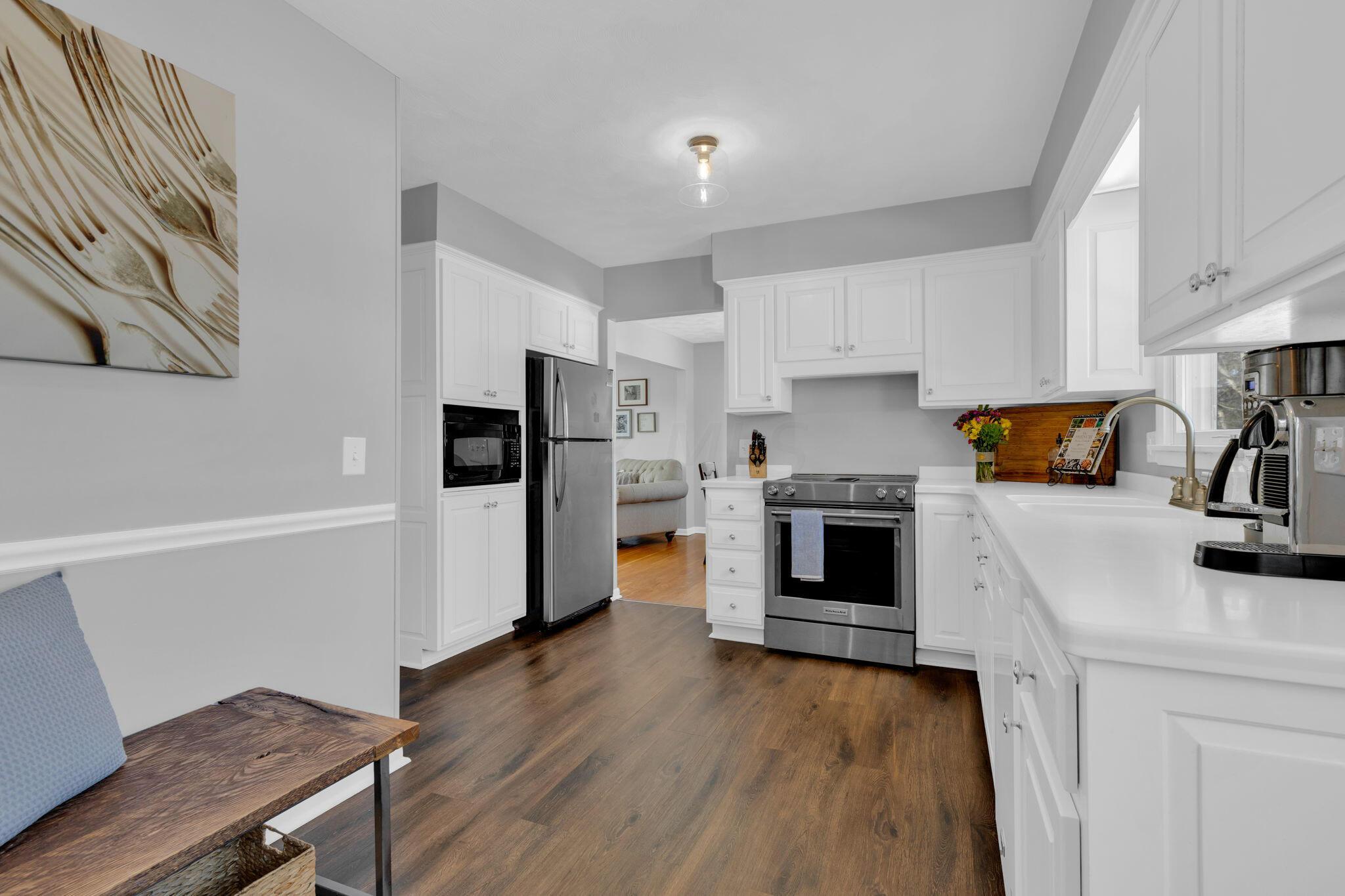 232 Derby Downs Road Newark, OH 43055 - Photo 9 of 28 Kitchen