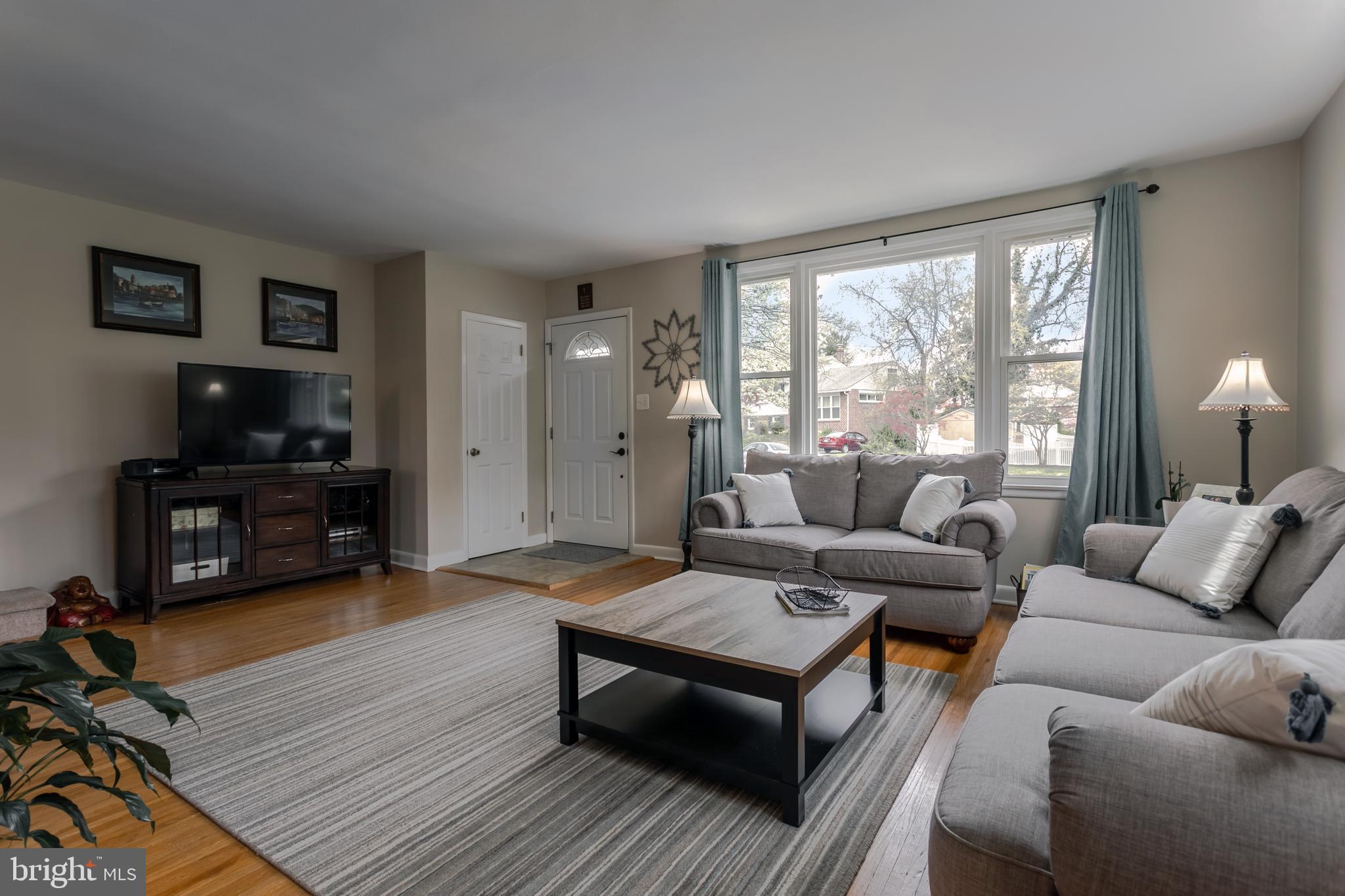 301 Rittenhouse Circle Havertown, PA 19083 - Photo 5 of 35