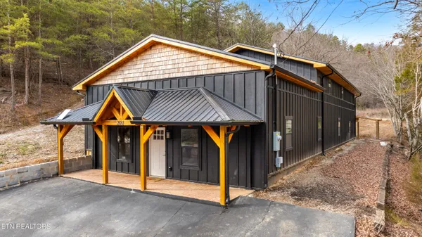 $750,000 | 2881 Caughron Mountain Road, Sevierville, TN 37876