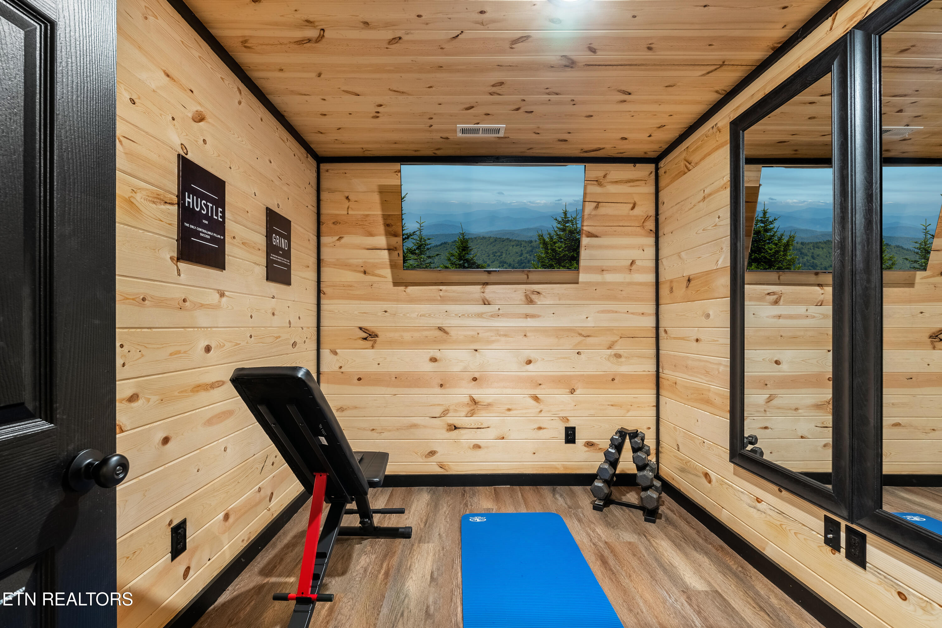 2881 Caughron Mountain Road Sevierville, TN 37876 - Photo 10 of 57 DSC03190-HDR