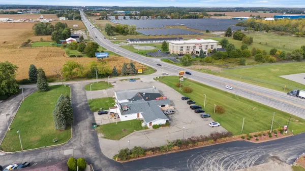 $620,000 | 10 West 815 North, Howe, IN 46746