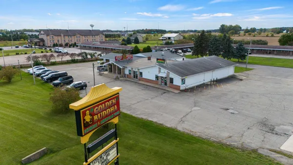$620,000 | 10 West 815 North, Howe, IN 46746