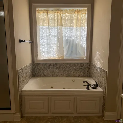 $369,900 | 38082 Timber Trace Court, Prairieville, LA 70769