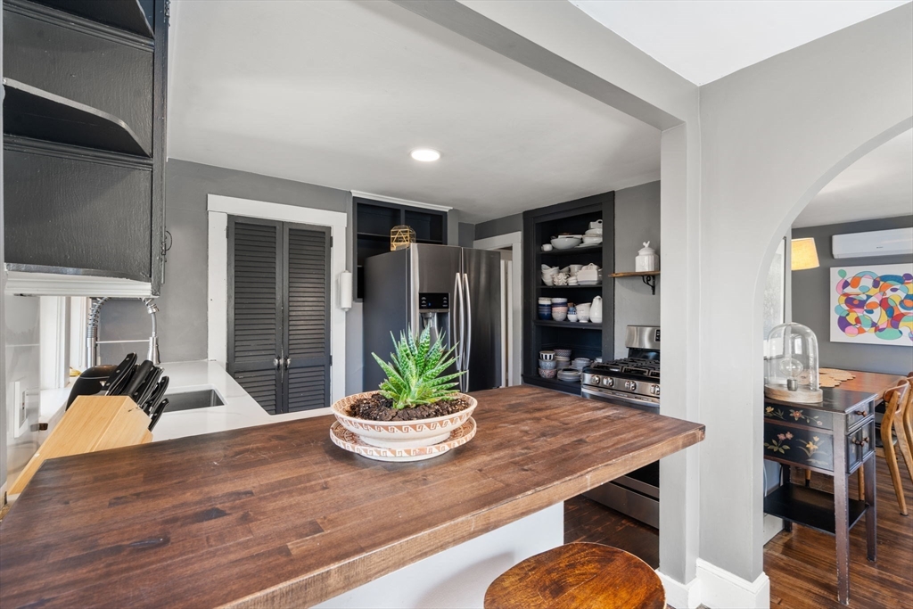 12 Wareland Road Wellesley, MA 02481 - Photo 11 of 31