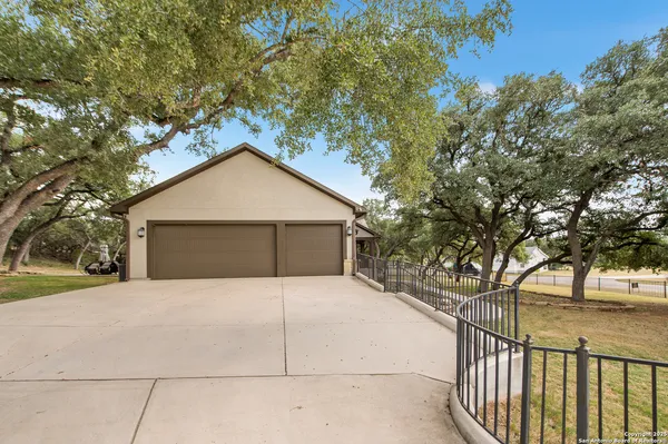 $775,000 | 663 Private Road 1712, Mico, TX 78056