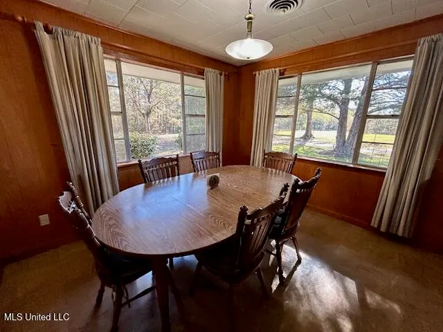 $237,000 | 1091 Moaks Creek Road, Summit, MS 39666