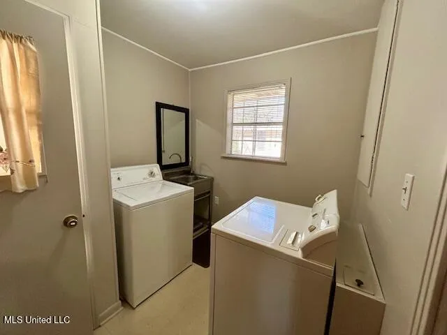 $237,000 | 1091 Moaks Creek Road, Summit, MS 39666