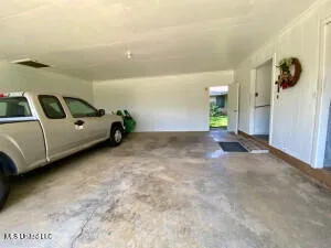 $237,000 | 1091 Moaks Creek Road, Summit, MS 39666