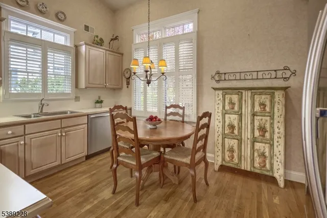 $915,000 | 6 Polo Club Road, Far Hills, NJ 07931