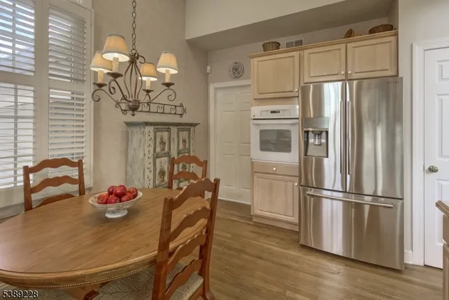 $915,000 | 6 Polo Club Road, Far Hills, NJ 07931