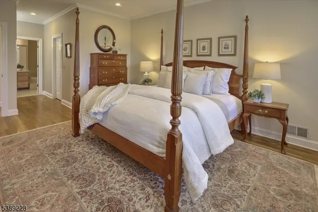 $915,000 | 6 Polo Club Road, Far Hills, NJ 07931