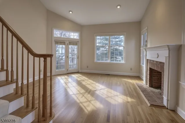 $915,000 | 6 Polo Club Road, Far Hills, NJ 07931