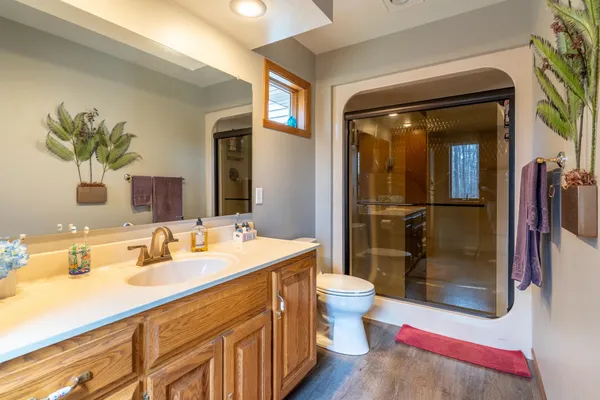 $599,900 | 1825 Pine Tree Court, Luxemburg, WI 54217