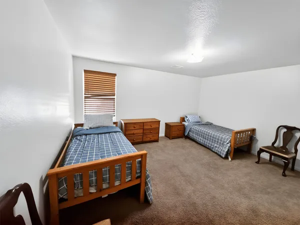 $2,400 | 5127 Oak Briar Lane, Rosenberg, TX 77469
