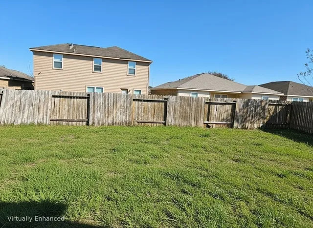 $2,500 | 5127 Oak Briar Lane, Rosenberg, TX 77469