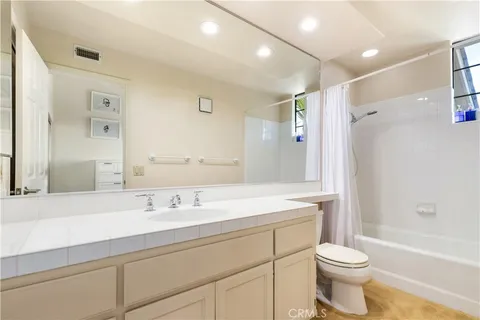 $2,575,000 | 72 Ocean Vista, Newport Beach, CA 92660