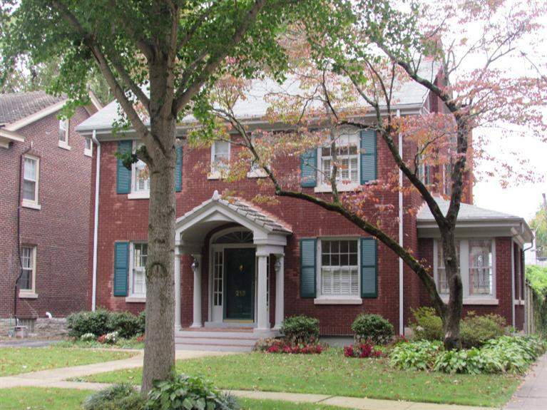 215 Catalpa Road Lexington, KY 40502 - Photo 3 of 53 Photo 3