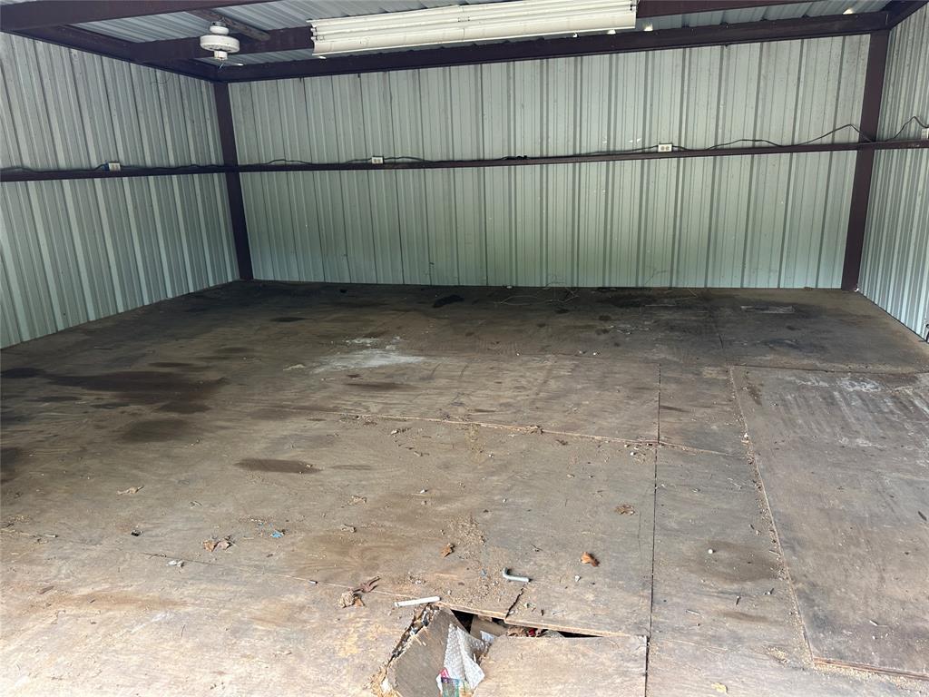 176 Live Oak Road Springtown, TX 76082 - Photo 16 of 29