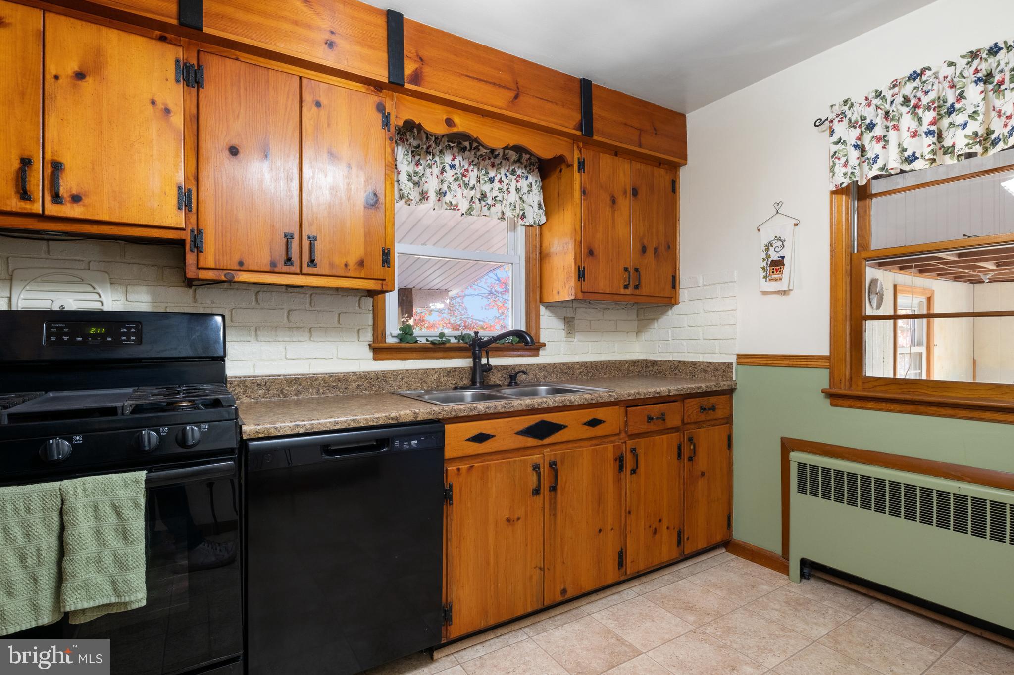 2009 City View Road York, PA 17406 - Photo 8 of 40 Gallery Image 8