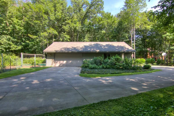 $799,000 | E5342 732nd Avenue, Menomonie, WI 54751