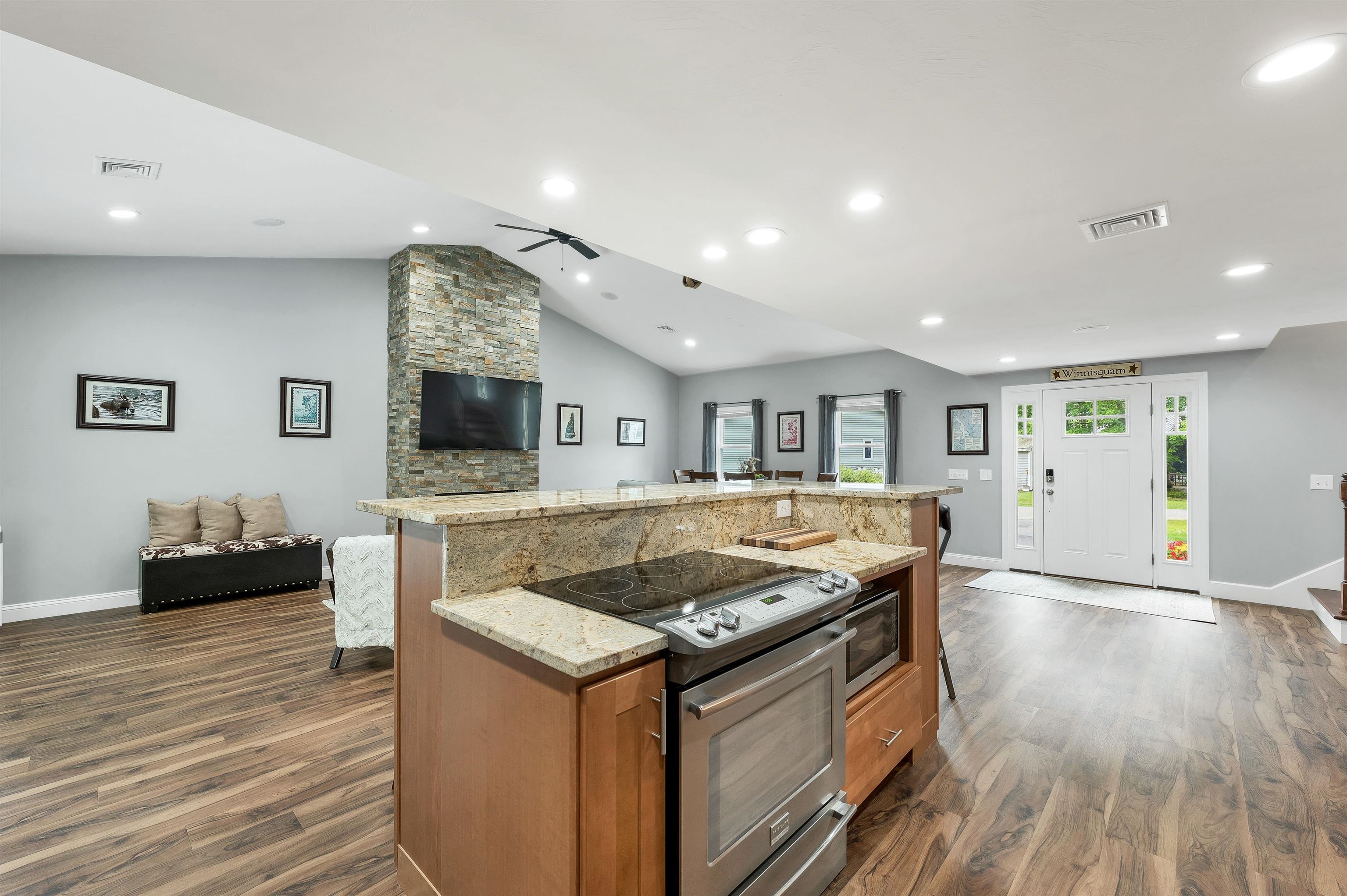 3 5th Street Belmont, NH 03220 - Photo 11 of 59